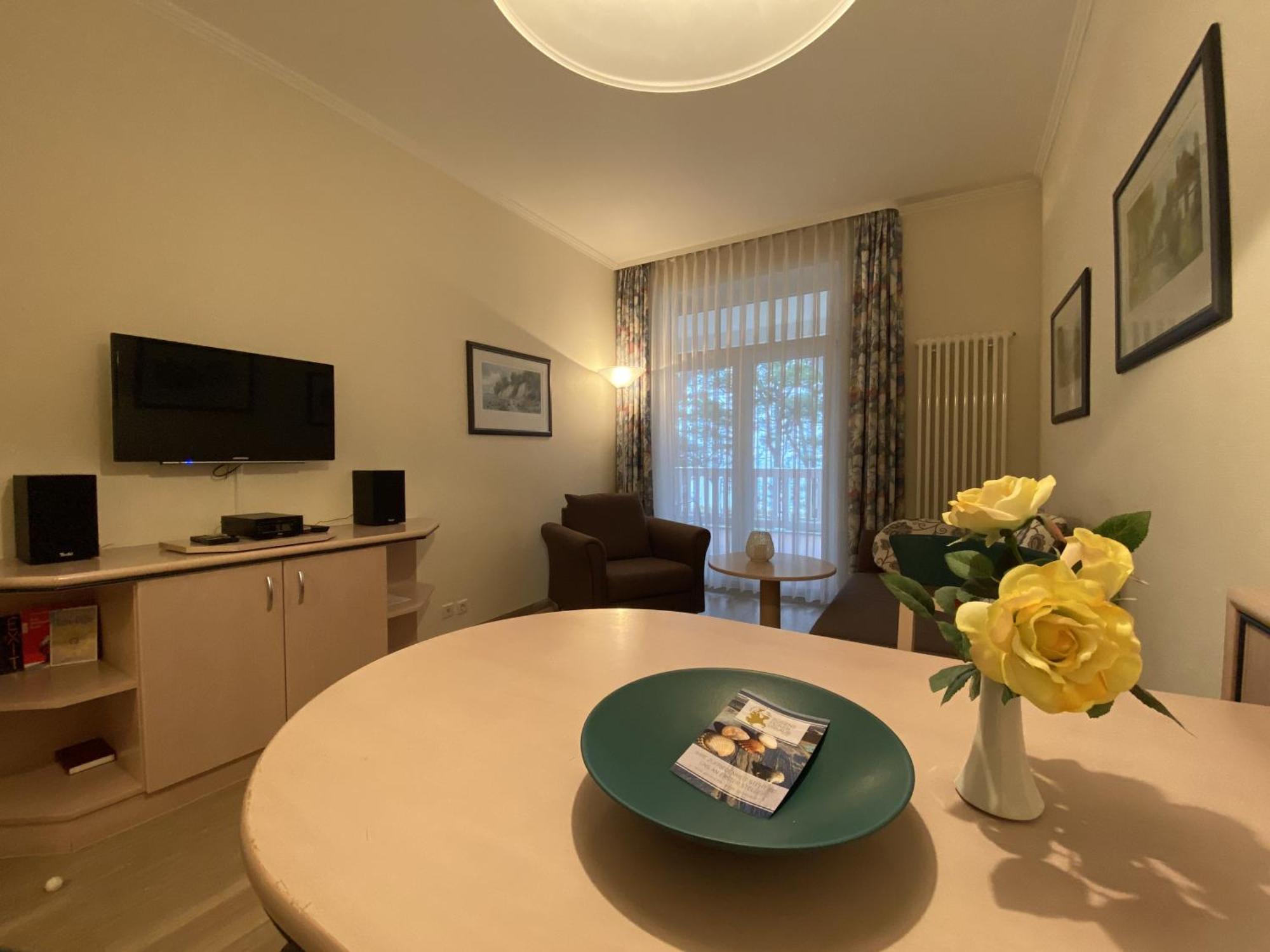 Ferienwohnung Ostseeblick In Der Villa Seeadler Binz Esterno foto